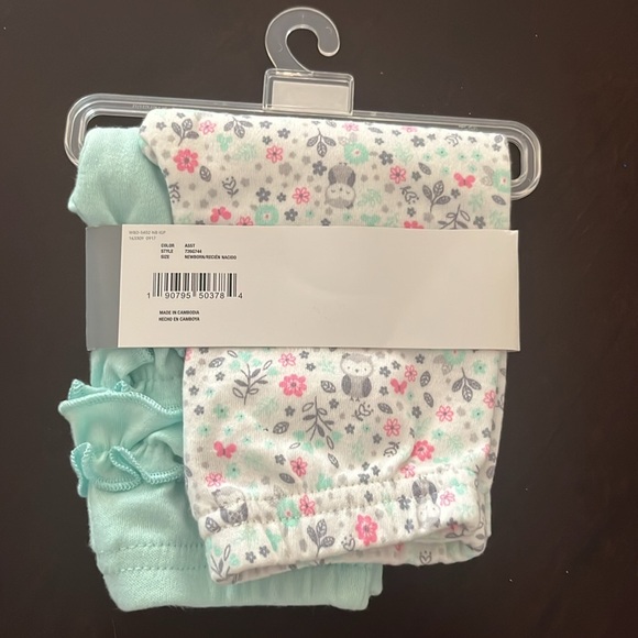 Baby girl bundle of pants 6 pieces - Child of mine Carter’s- size Newborn- NWT - Picture 4 of 8
